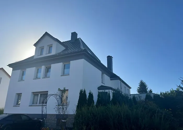 Charmante Dachgeschosswohnung In Lage