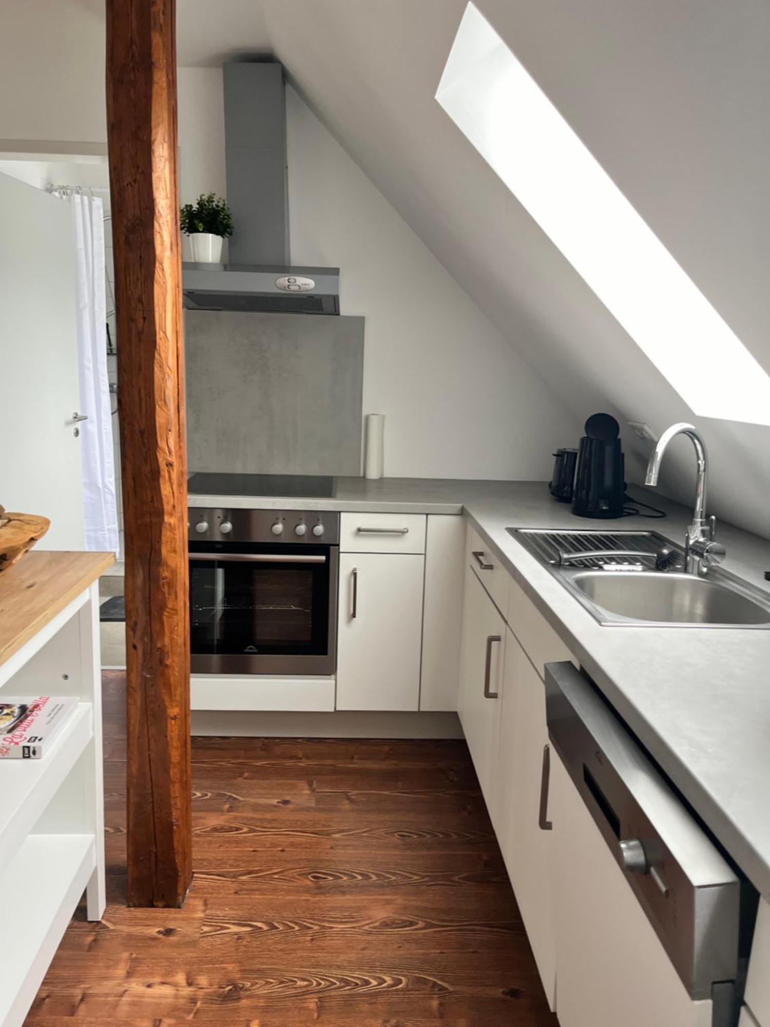 Charmante Dachgeschosswohnung In Lage Apartment Lage (Lippe)