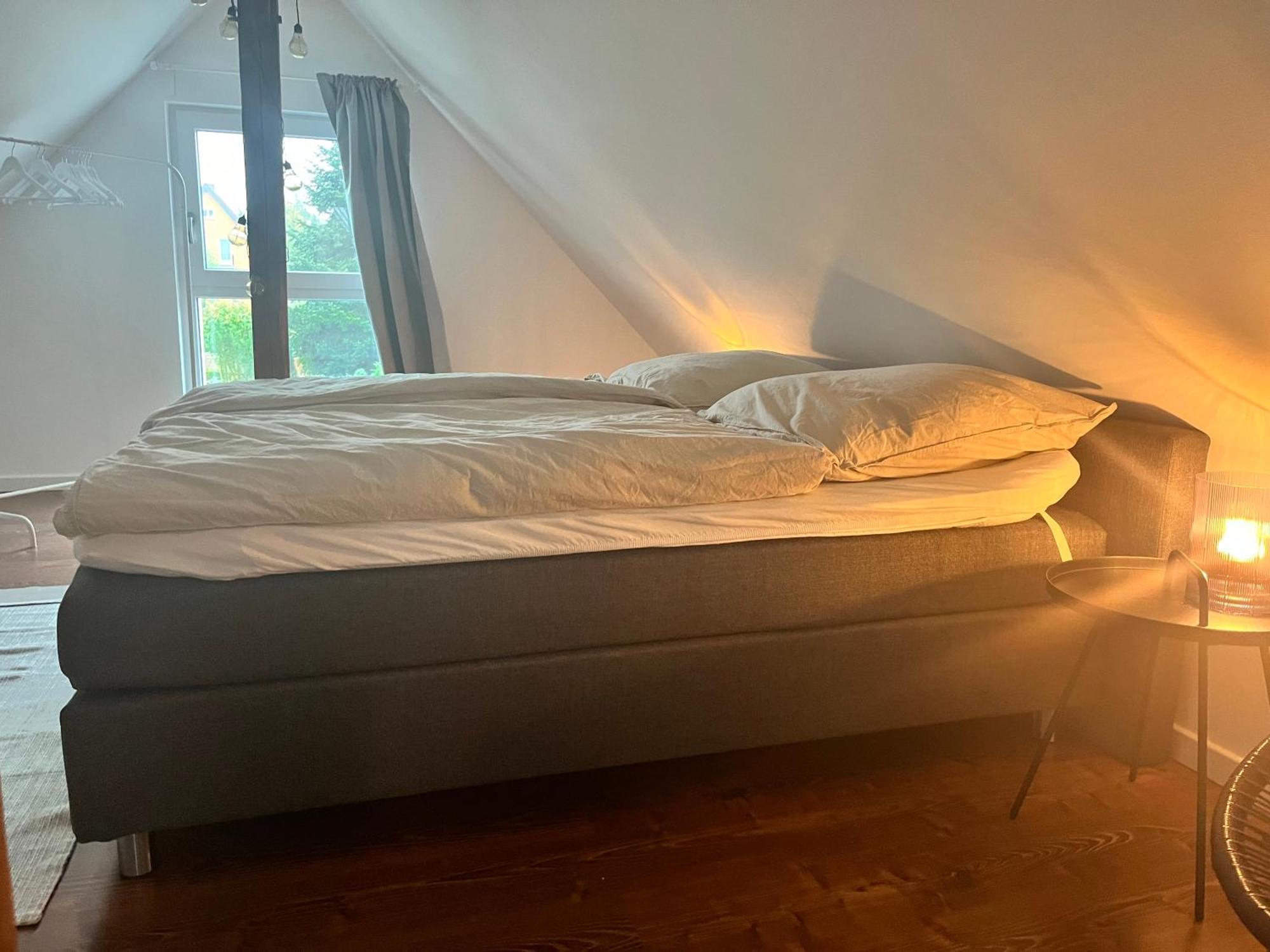 Charmante Dachgeschosswohnung In Lage